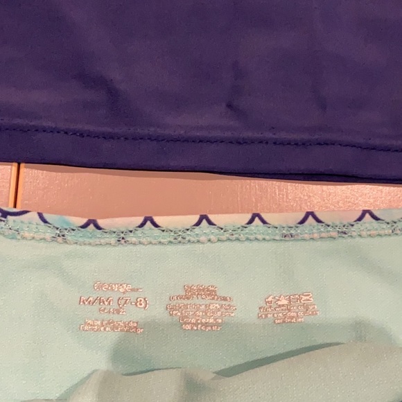 George 3 piece Swimwear.  Short sleeve rash guard, and  bikini set  Size: 7/8y - Picture 4 of 5